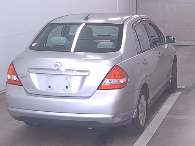 NISSAN TIIDA LATIO