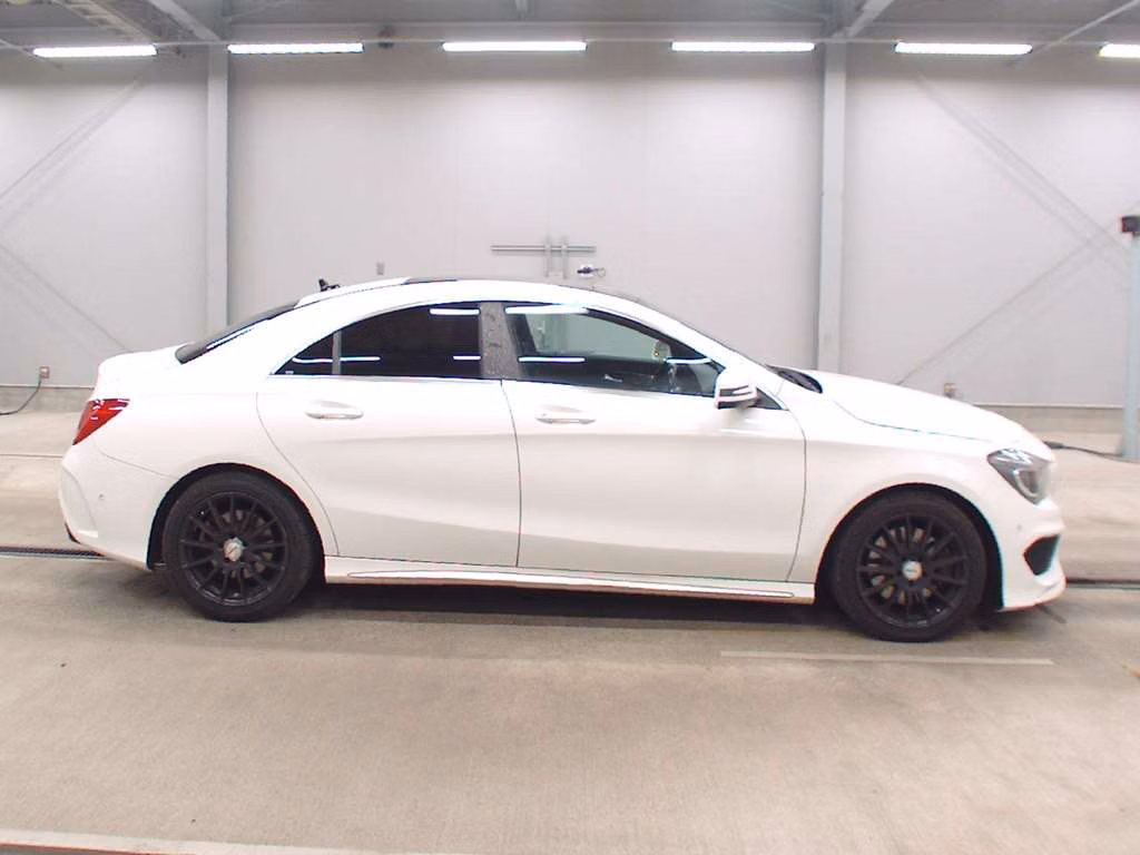 MERCEDES-BENZ CLA-CLASS