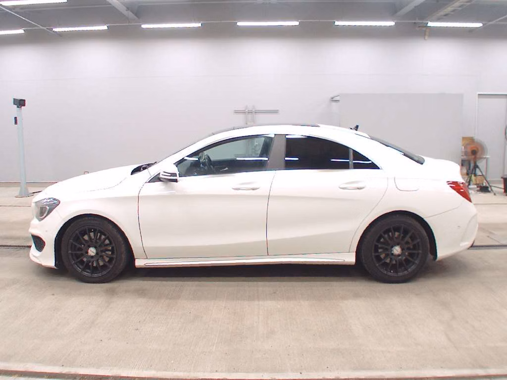 MERCEDES-BENZ CLA-CLASS