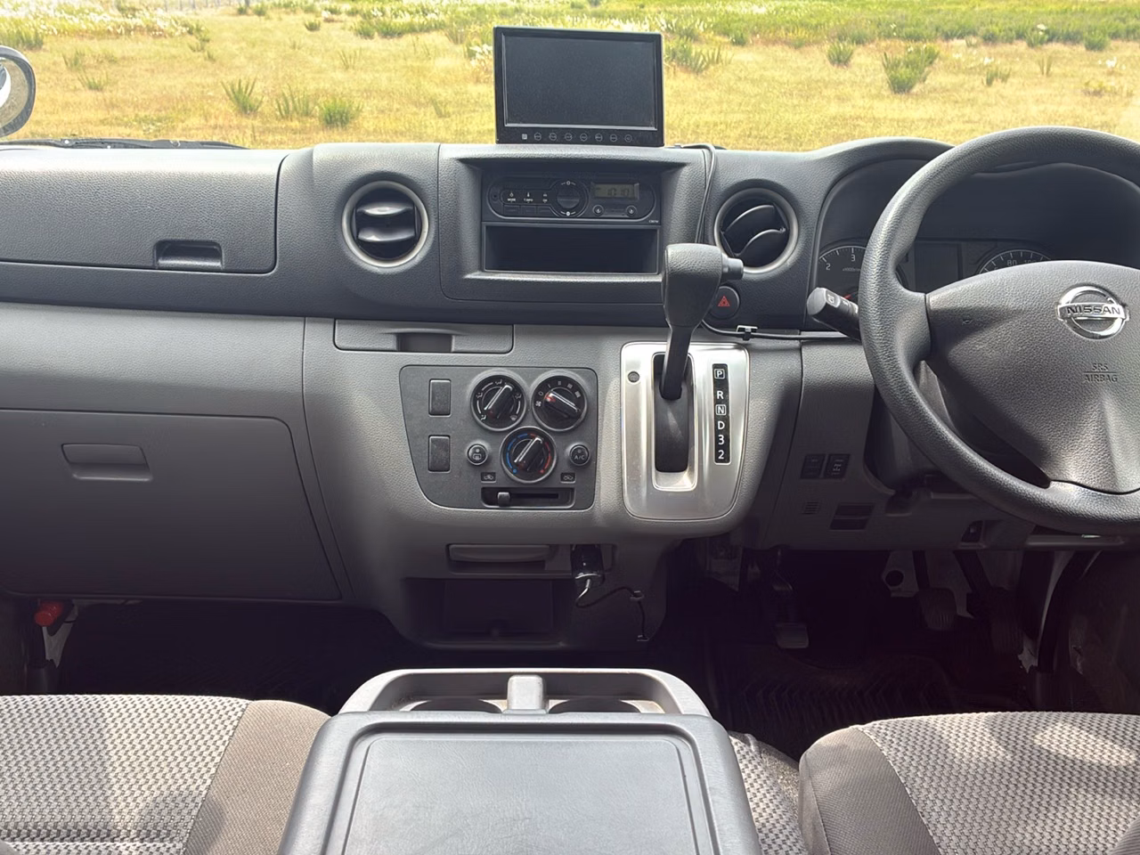 NISSAN NV350 CARAVAN