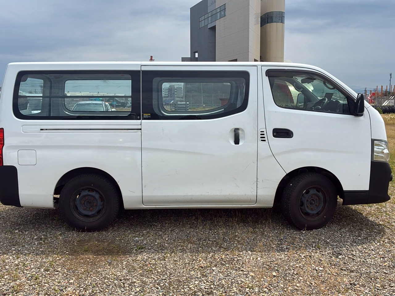 NISSAN NV350 CARAVAN