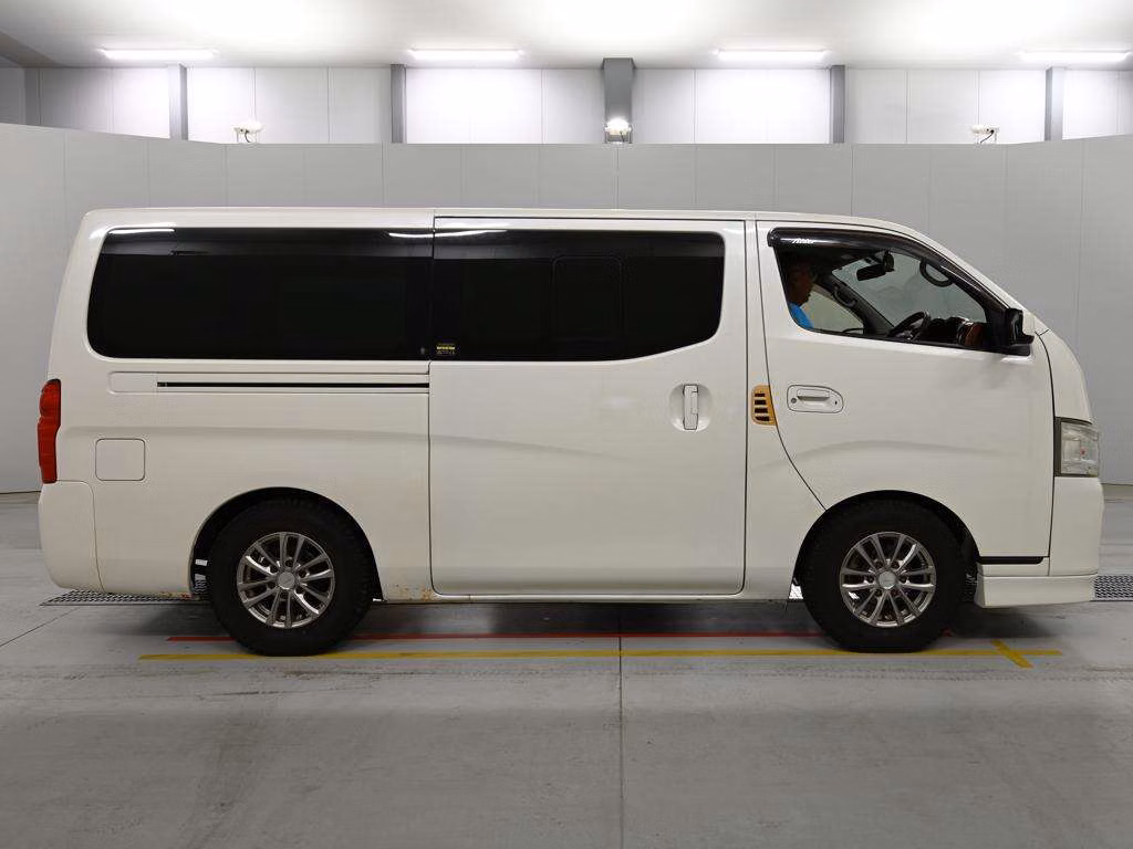 NISSAN NV350 CARAVAN