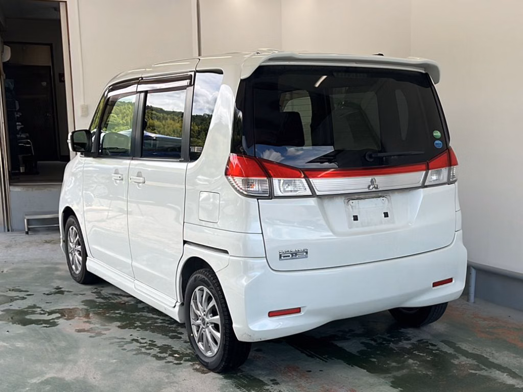 MITSUBISHI DELICA D:2