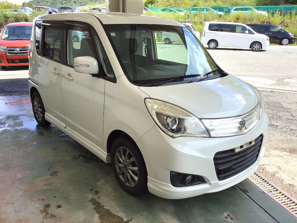 MITSUBISHI DELICA D:2