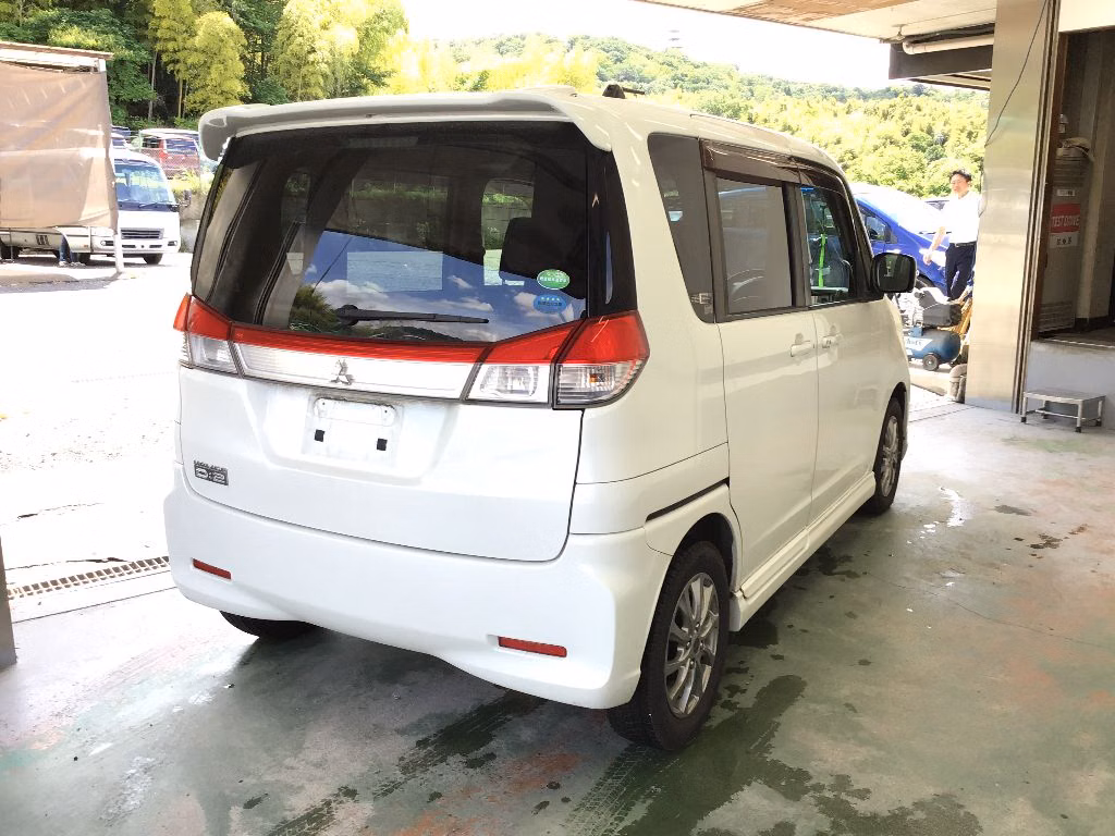 MITSUBISHI DELICA D:2