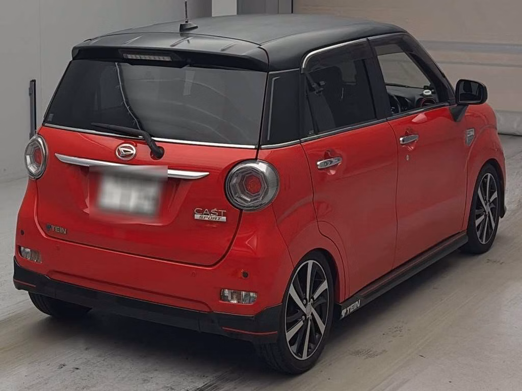 DAIHATSU CAST