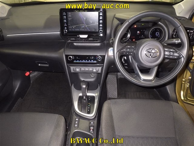 TOYOTA YARIS CROSS