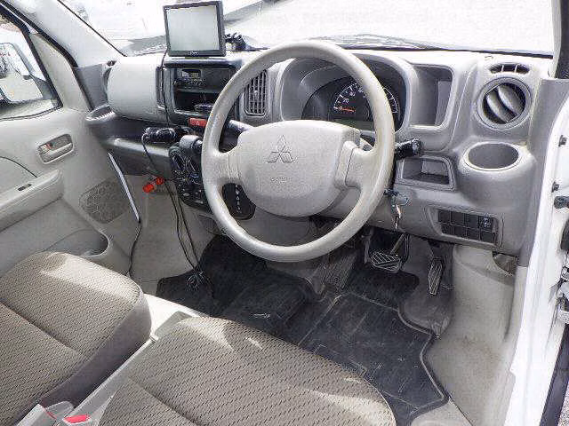 MITSUBISHI MINICAB