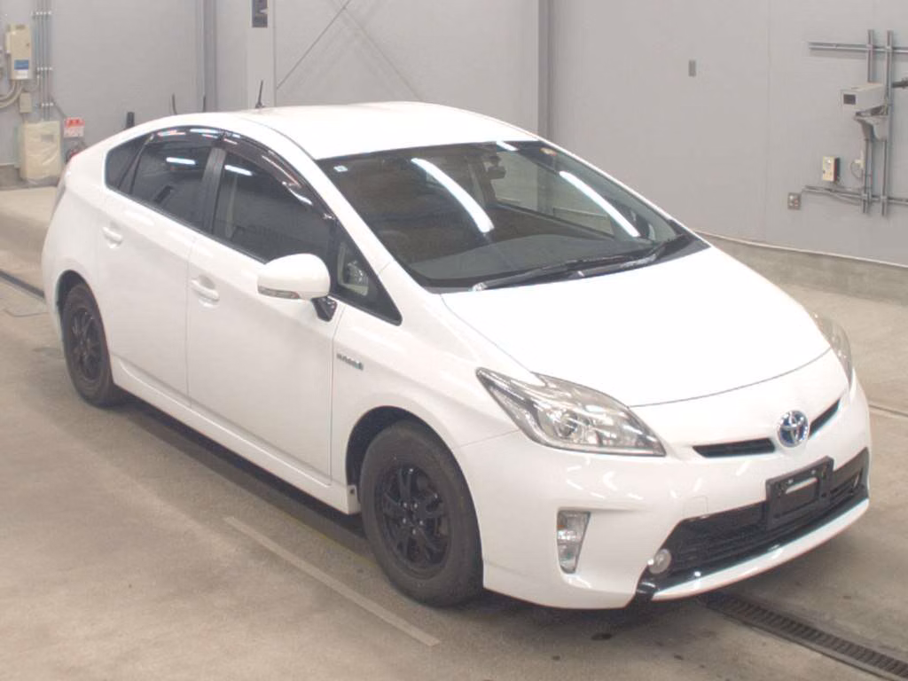 TOYOTA PRIUS