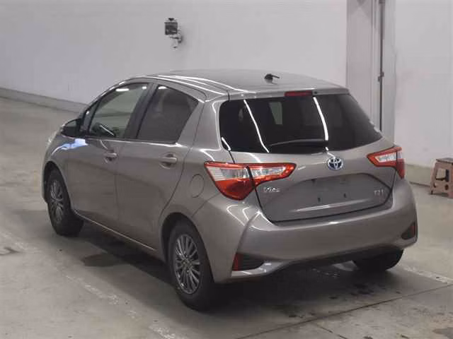 TOYOTA VITZ