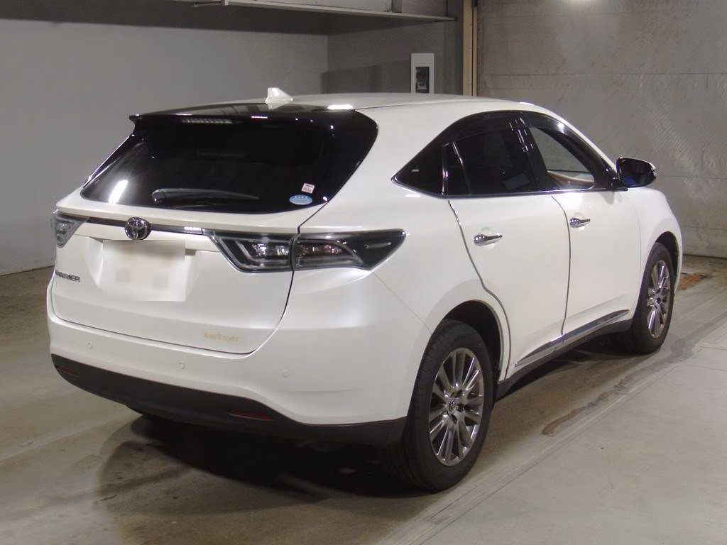TOYOTA HARRIER