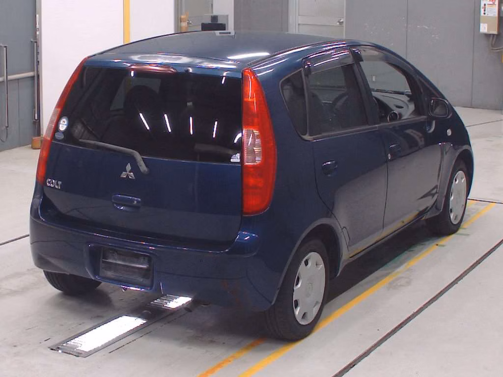 MITSUBISHI COLT