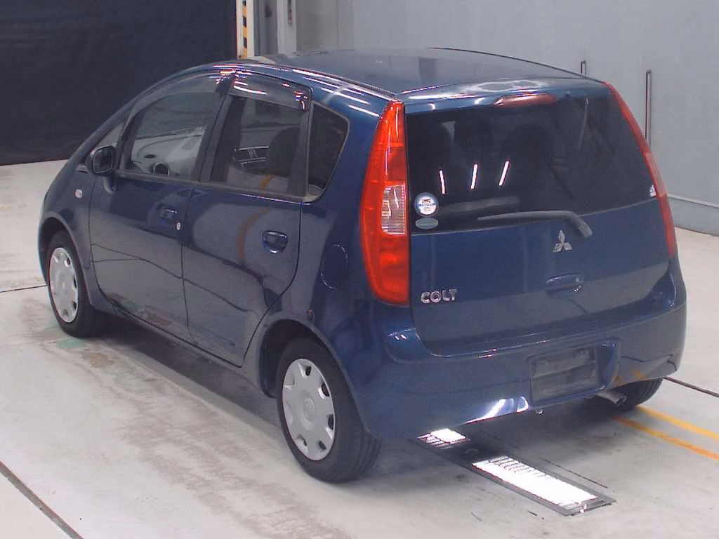 MITSUBISHI COLT