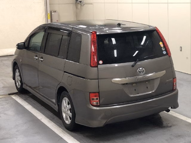 TOYOTA ISIS