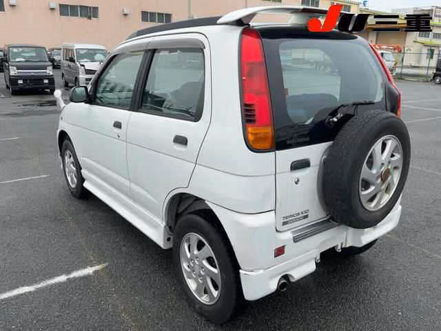 DAIHATSU TERIOS KID