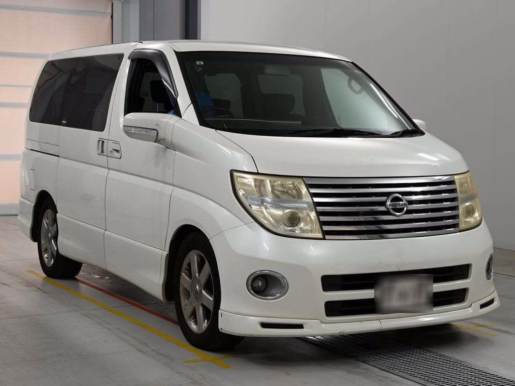 NISSAN ELGRAND