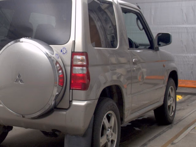 MITSUBISHI PAJERO MINI