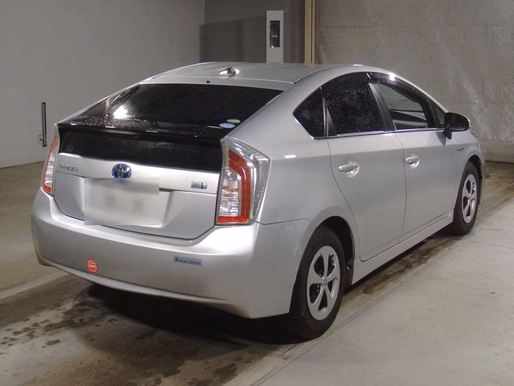 TOYOTA PRIUS
