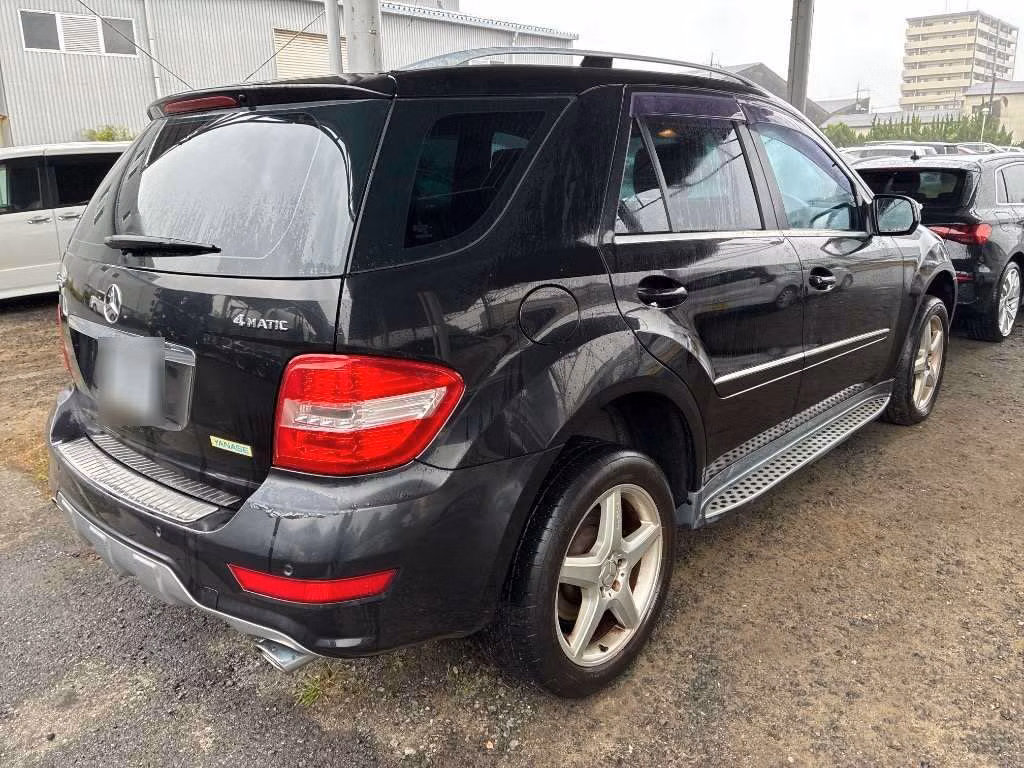 MERCEDES-BENZ M-CLASS
