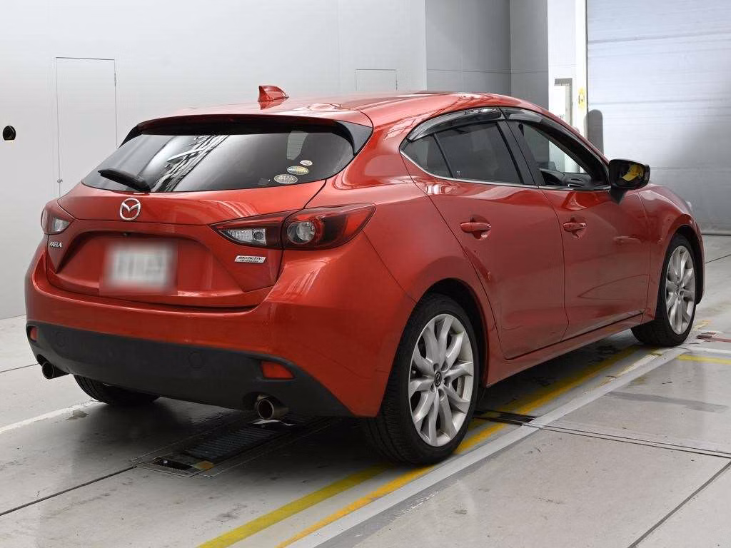 MAZDA AXELA