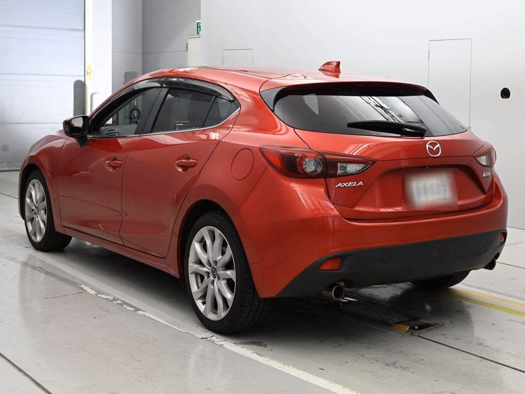 MAZDA AXELA