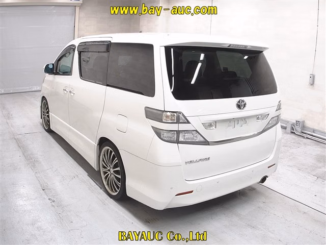 TOYOTA VELLFIRE
