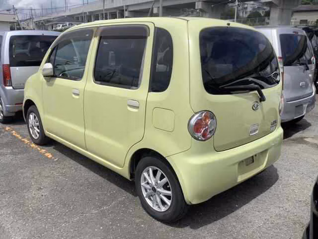 DAIHATSU MOVE LATTE