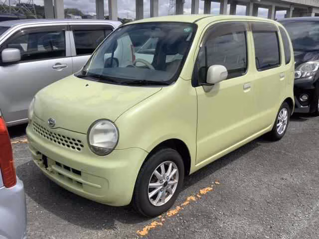 DAIHATSU MOVE LATTE