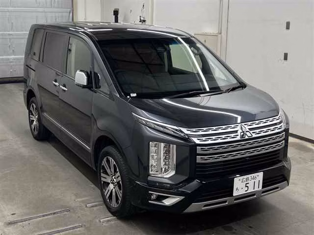 MITSUBISHI DELICA D:5
