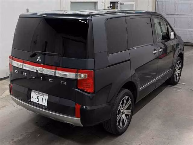 MITSUBISHI DELICA D:5