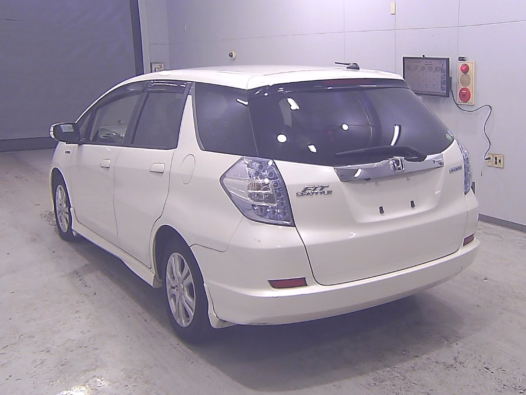 HONDA FIT SHUTTLE