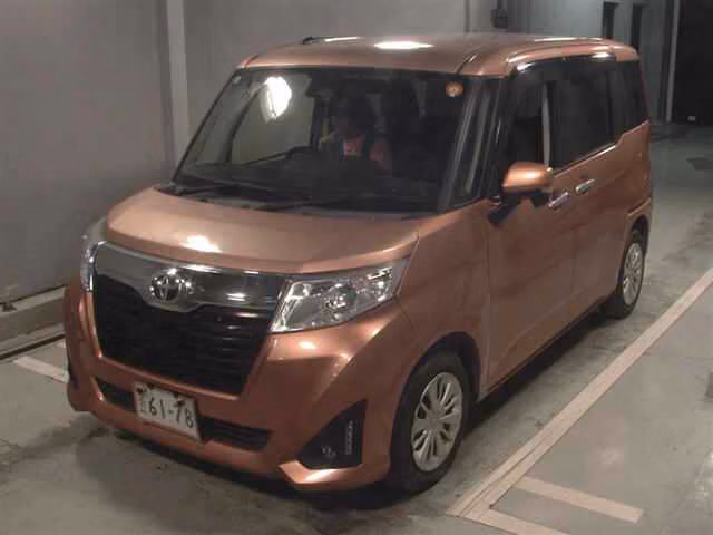 TOYOTA ROOMY