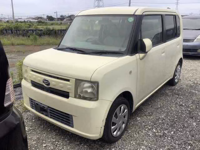 DAIHATSU MOVE CONTE