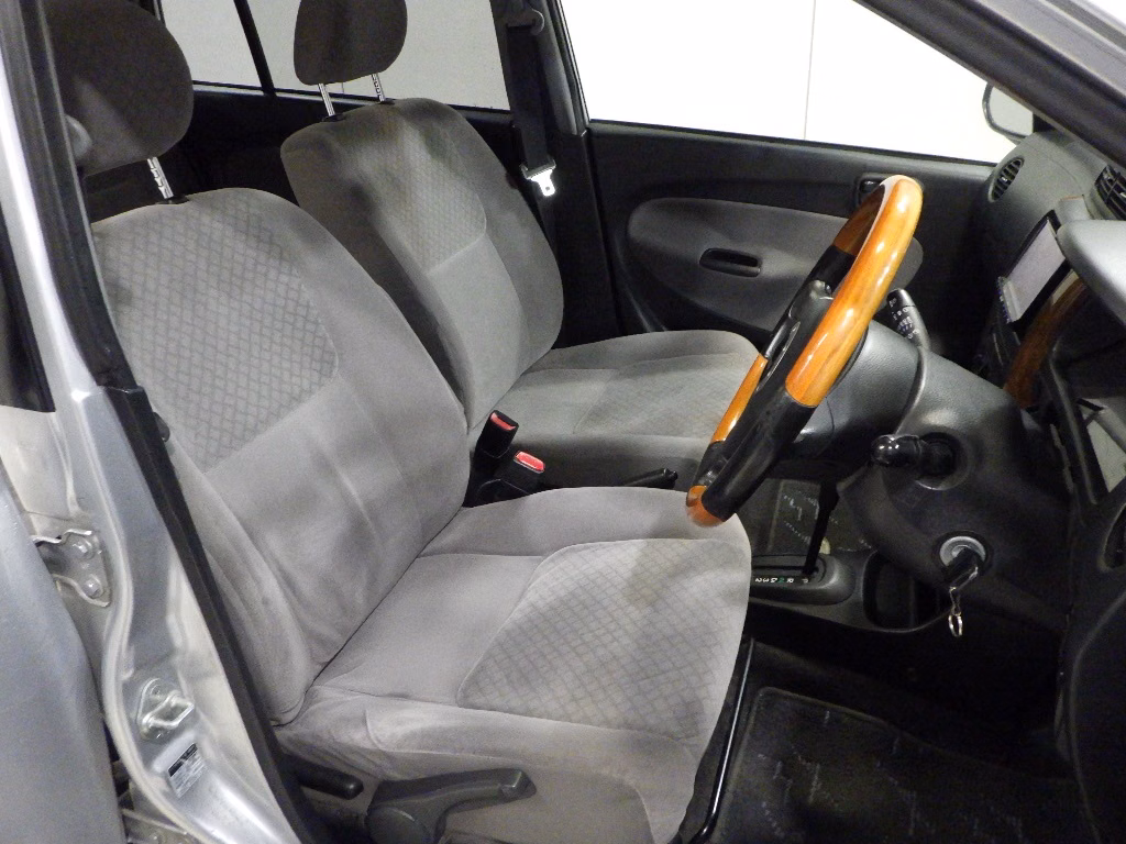 DAIHATSU MIRA AVY