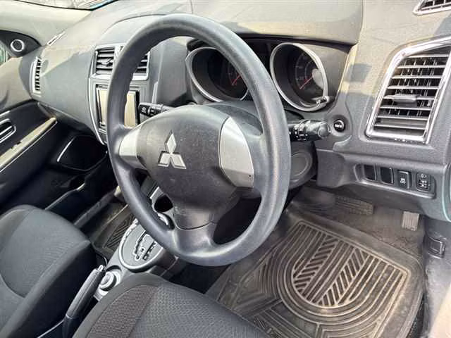 MITSUBISHI RVR