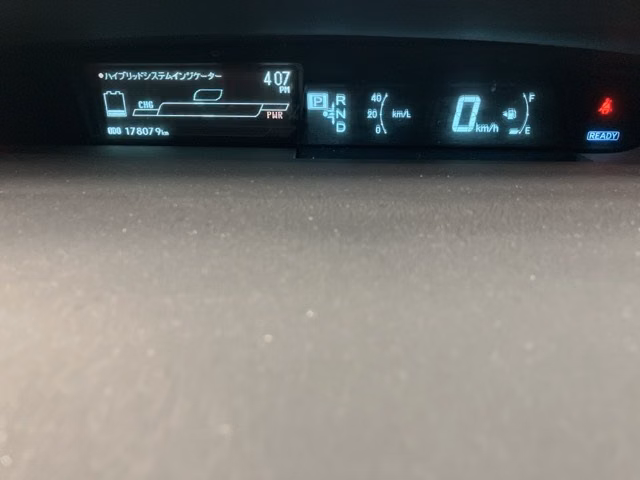 TOYOTA PRIUS