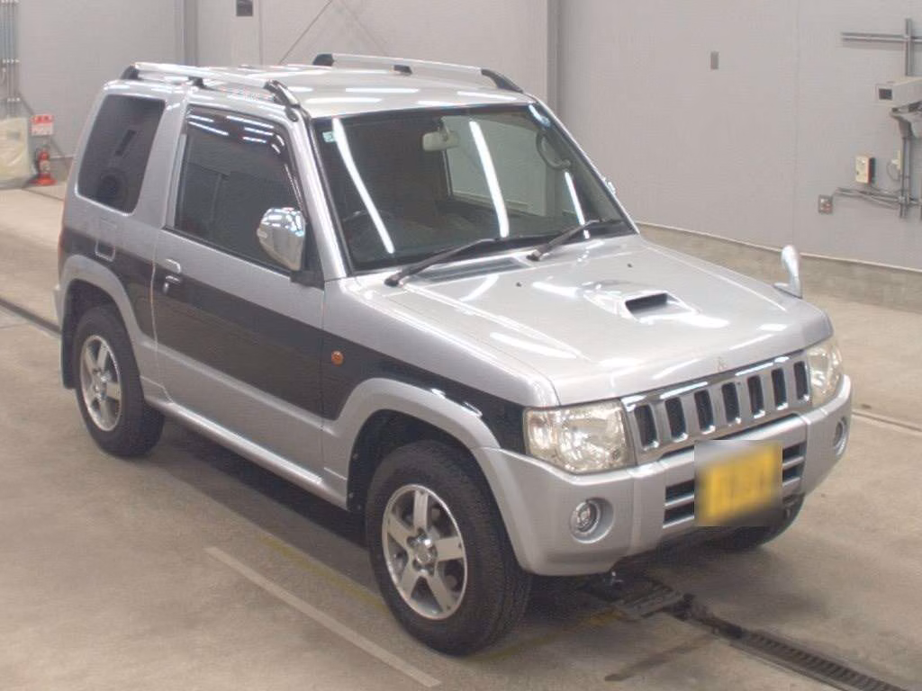 MITSUBISHI PAJERO MINI
