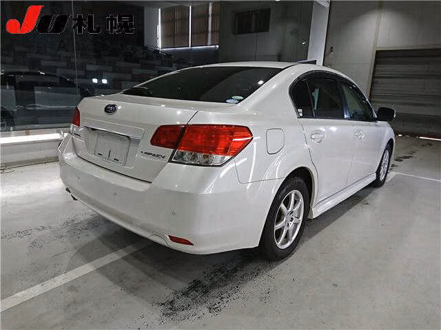 SUBARU LEGACY B4