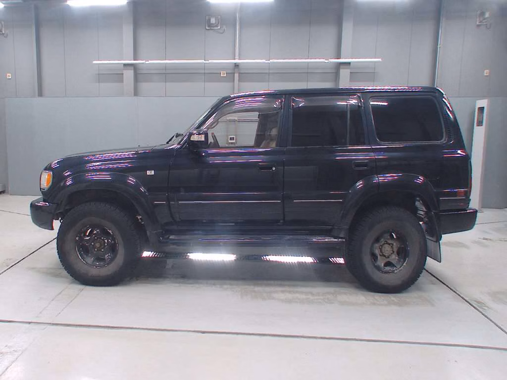 TOYOTA LAND CRUISER