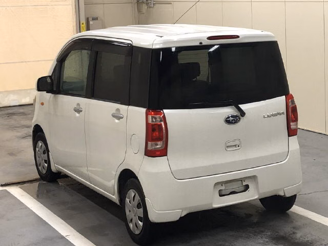 SUBARU LUCRA