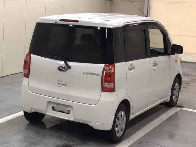 SUBARU LUCRA