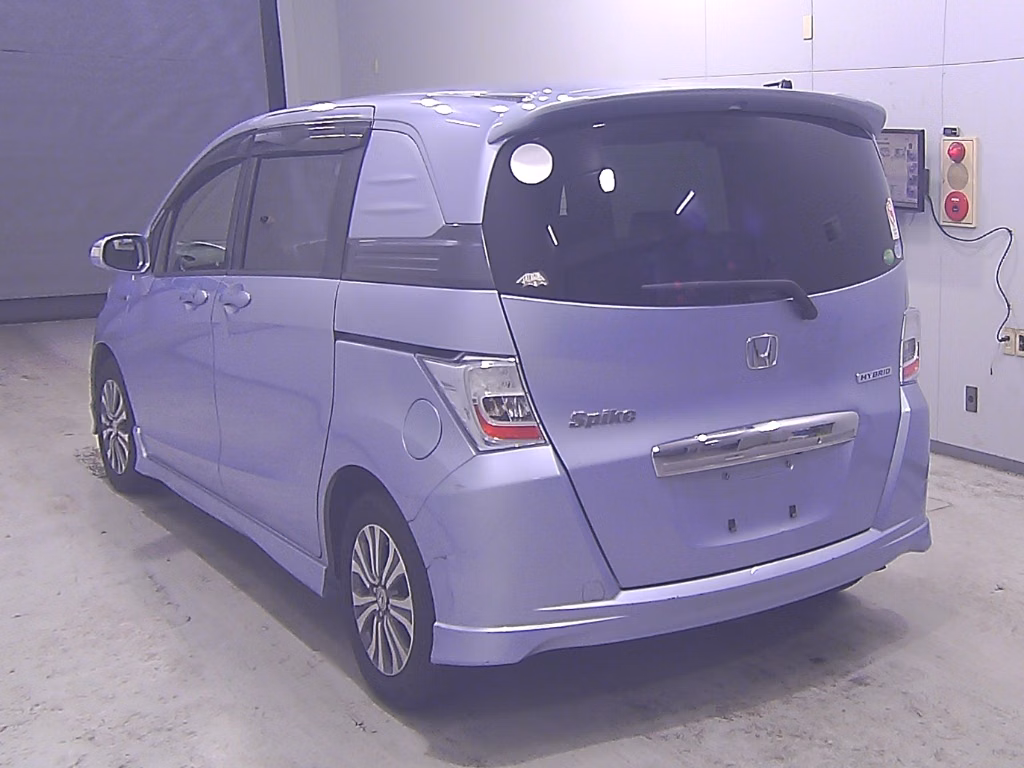 HONDA FREED SPIKE
