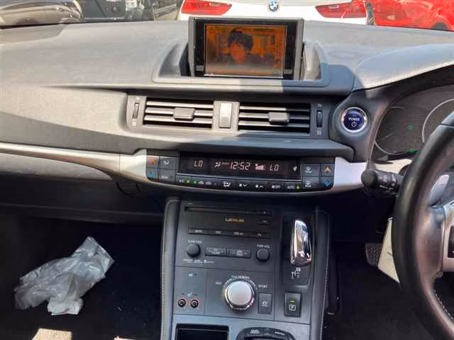 LEXUS CT200H