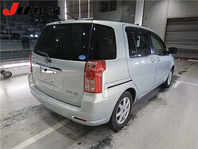 TOYOTA RAUM