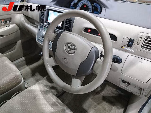 TOYOTA RAUM