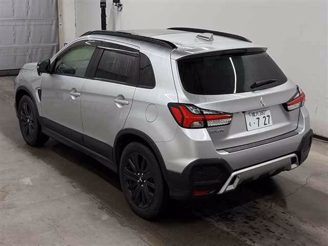 MITSUBISHI RVR