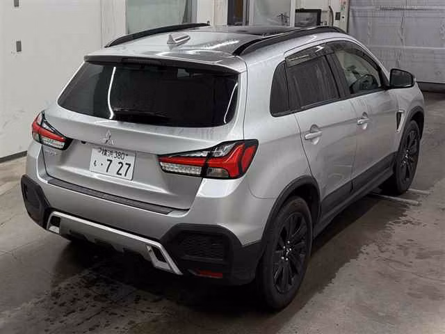 MITSUBISHI RVR