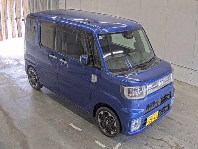 DAIHATSU WAKE