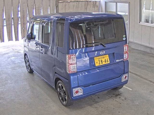 DAIHATSU WAKE
