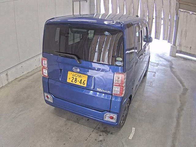 DAIHATSU WAKE